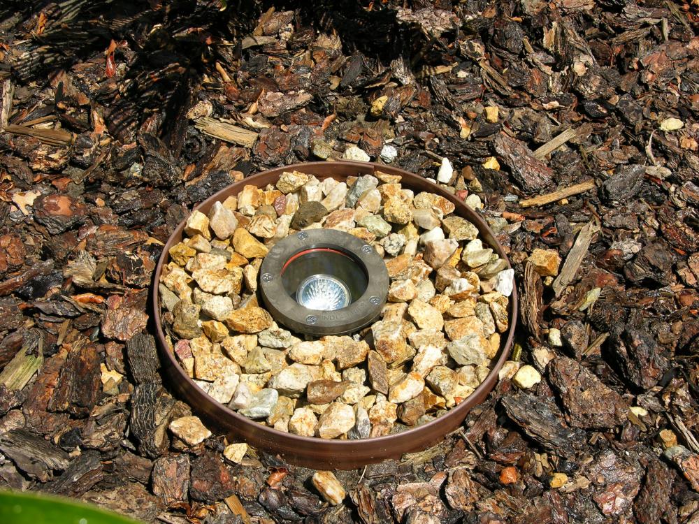 Bronze Well Light